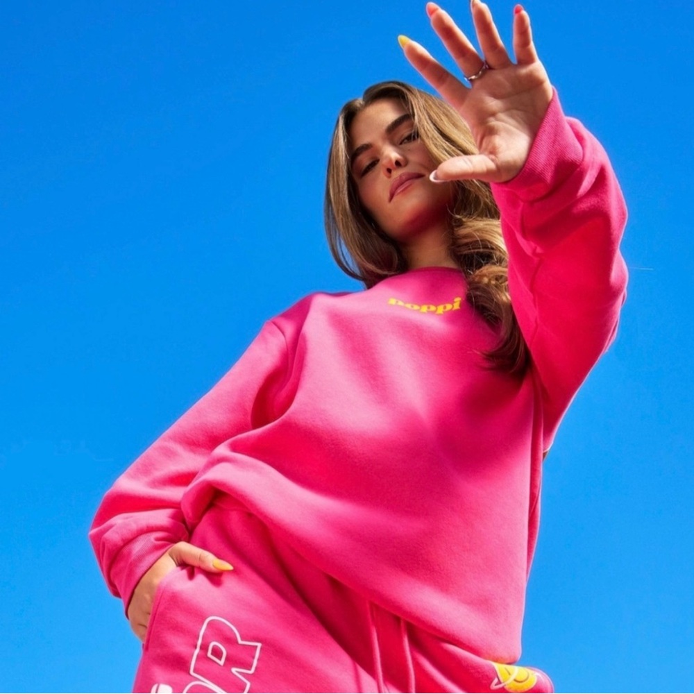 Adult Poppi Forever Icon Graphic Sweatshirt - Pink Size L - Picture 3 of 10